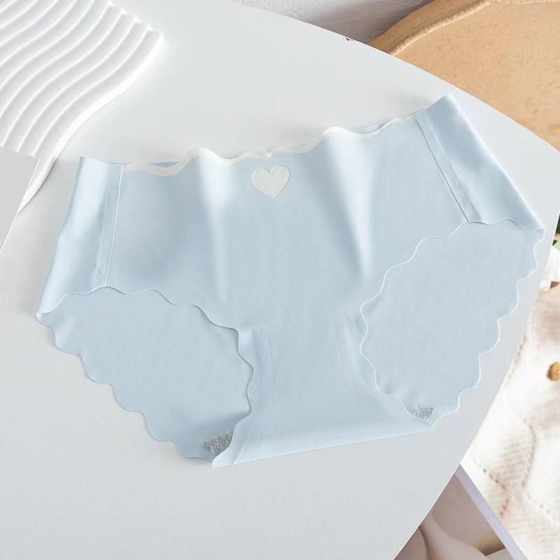 Sweet Korean Women Seamless Large Underwear Hot Sale Panties (Pack of 5)